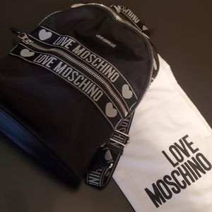 Love Moschino